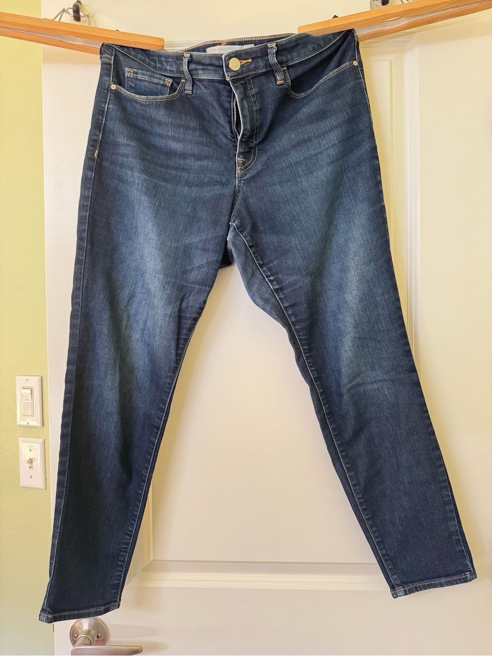 Athleta Women’s Dark Blue Slim Straight Jeans